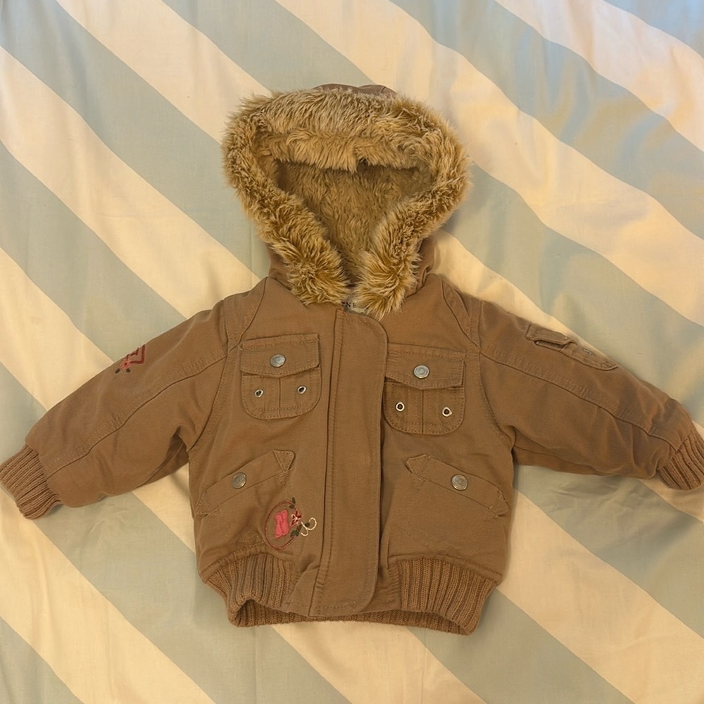 ⭐️ Next - heavy weight insulated winter jacket with Faux fur trim on hat. 6-9 mo